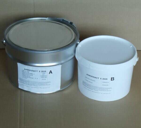 Анкопласт Е-2025 - пластична суміш зниженої в'язкості для закладення навантажених стиків і деформаційних швів.