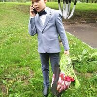 Продавец Валентин