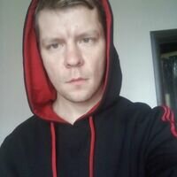 Продавец Леонид Русинов