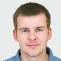 Продавец Руслан Макаренко