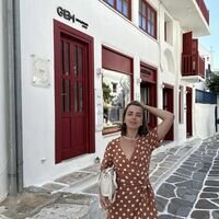 Продавец Інна Захарченко