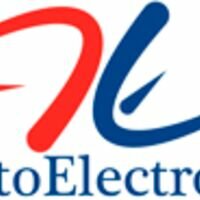 Продавец Евгений Редька